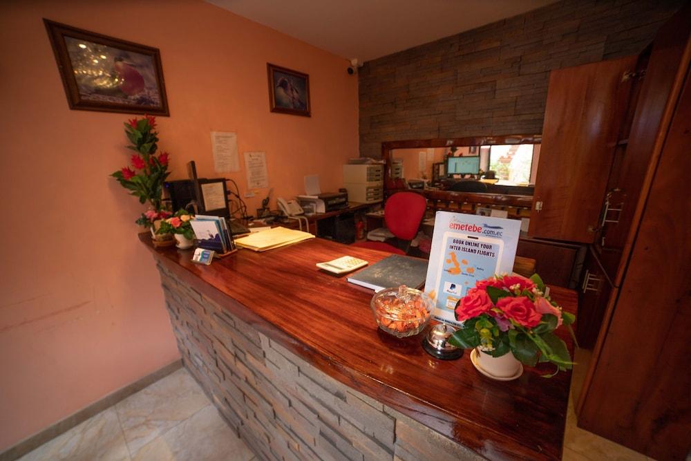 Hotel Red Booby Puerto Ayora  Dış mekan fotoğraf